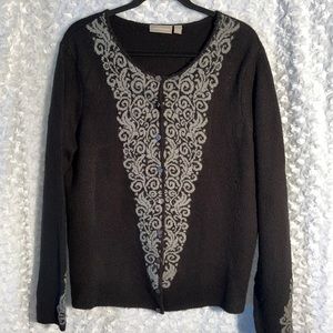 Gray printed design down to a V in front